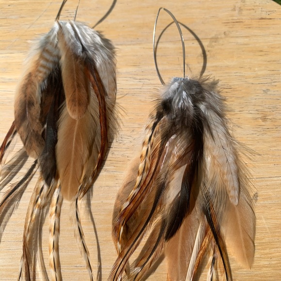 Handmade Leather Feather Earrings - Picture 5 of 9